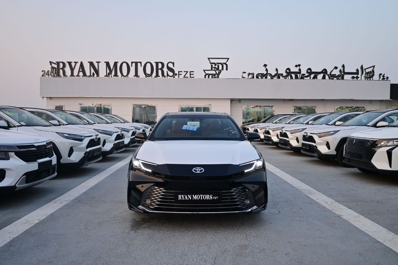 Toyota Camry Toyota Camry Limited 2.5L Hybrid GCC, Model 2025, Color Black