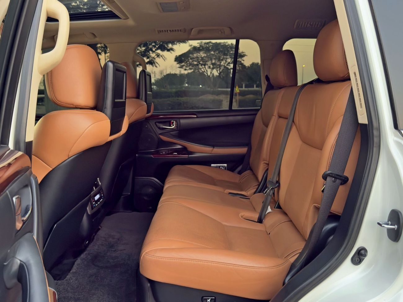 لكزس LX 570 Platinum 5.7L