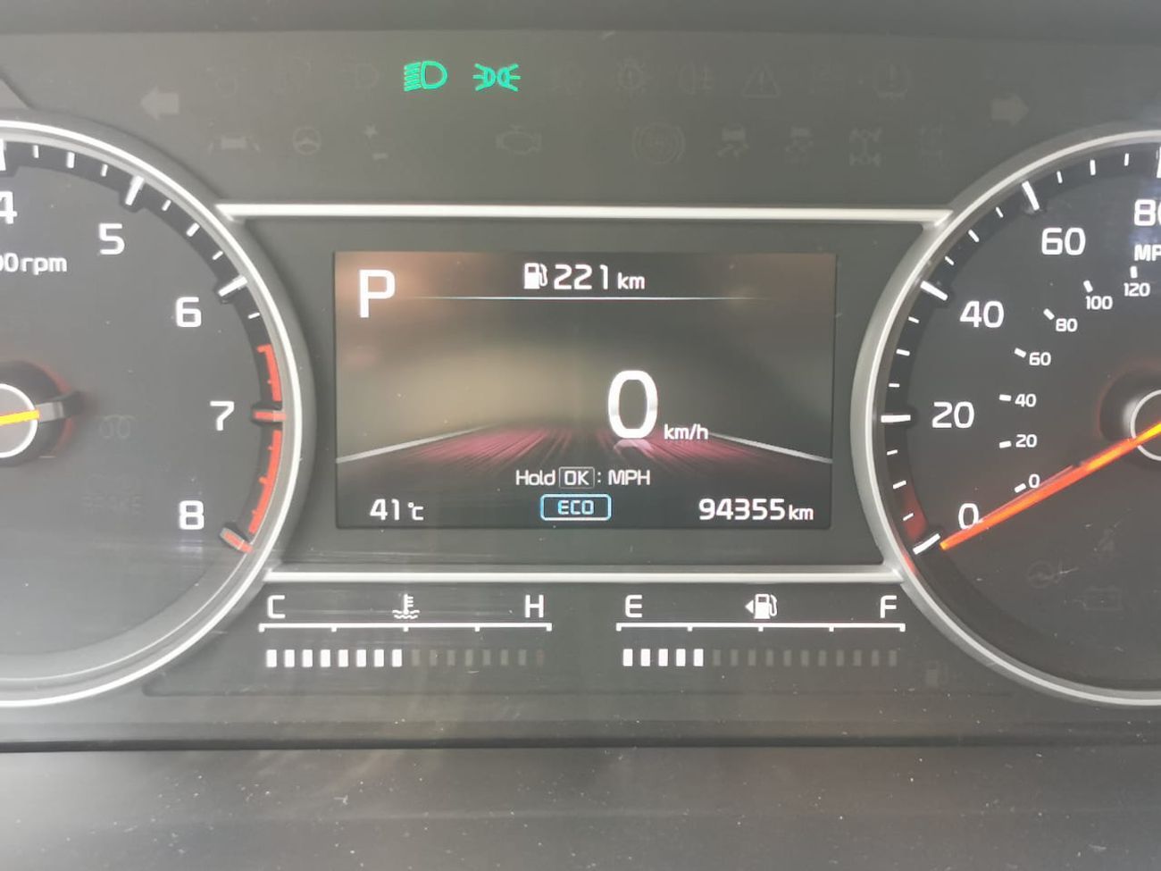 كيا سورينتو Std 2.5L FWD