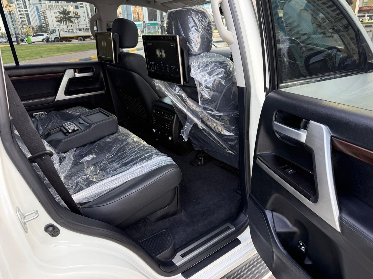 Toyota Land Cruiser Sahara