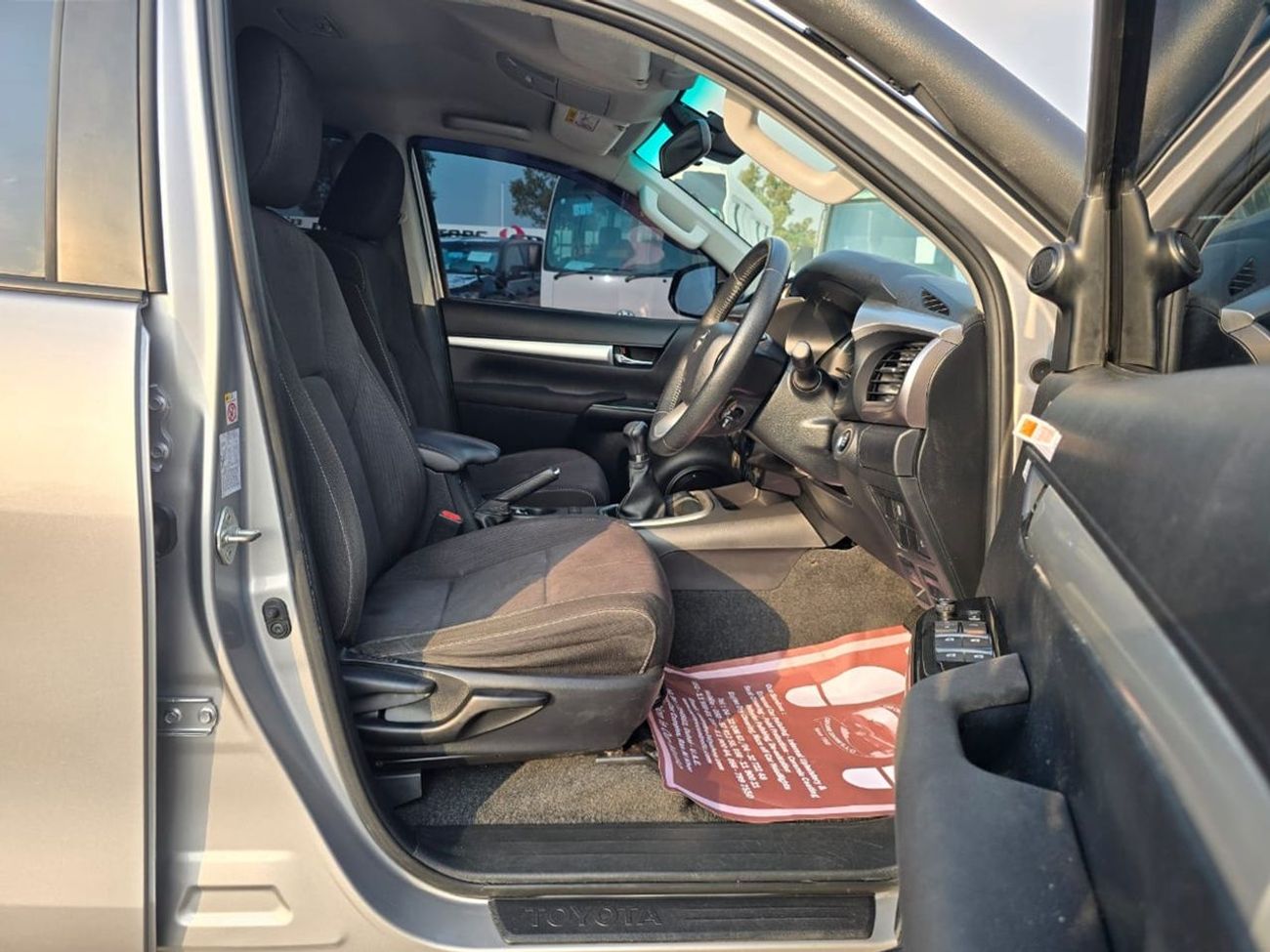 Toyota Hilux TOYOTA HILUX PICK UP RIGHT HAND DRIVE DIESEL MANUAL 2.6 CC 4x4 2019 MODEL(PM44172)