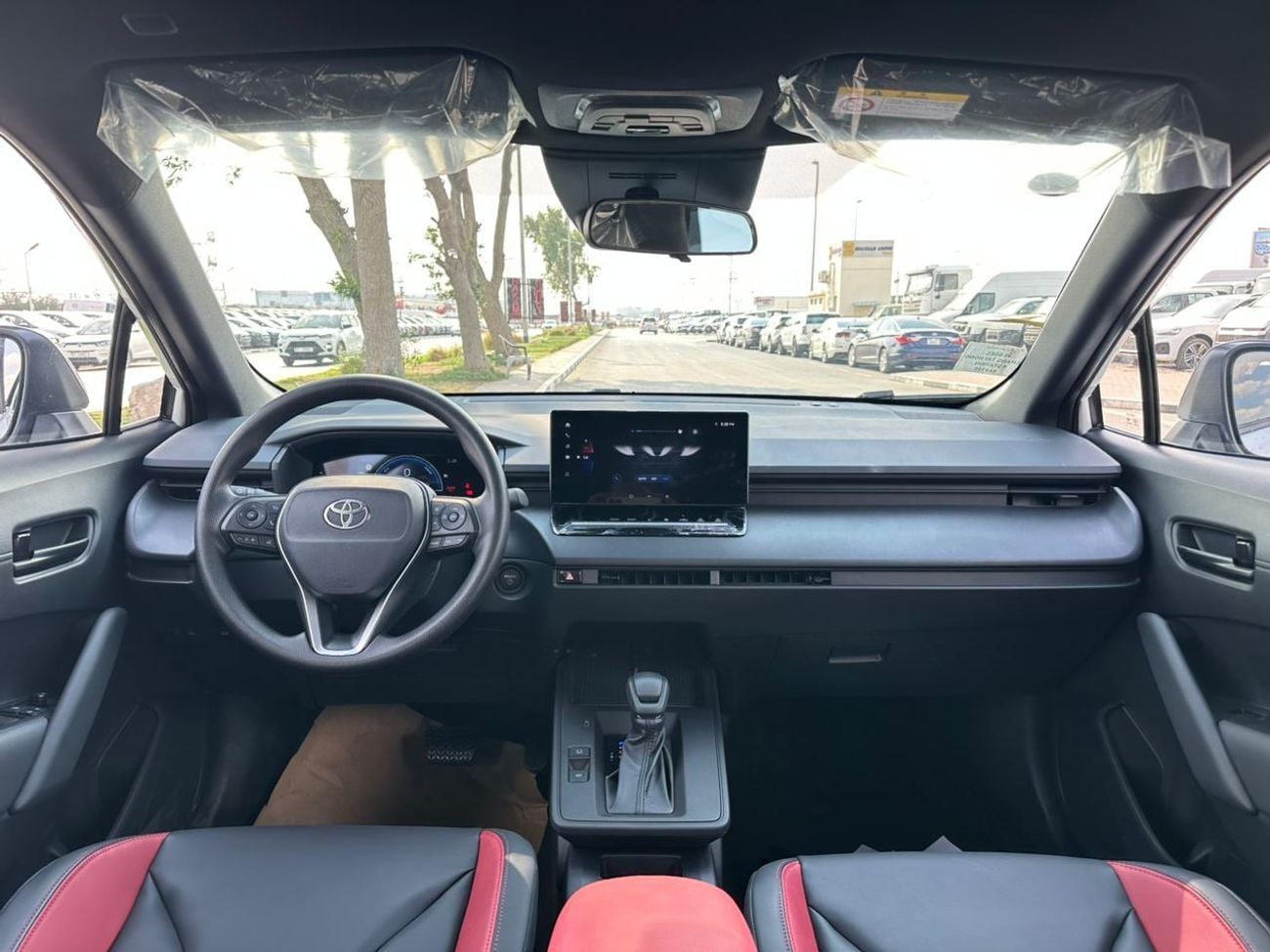 تويوتا فرونتلاندر Luxury 2.0L HYBRID FULL OPTION