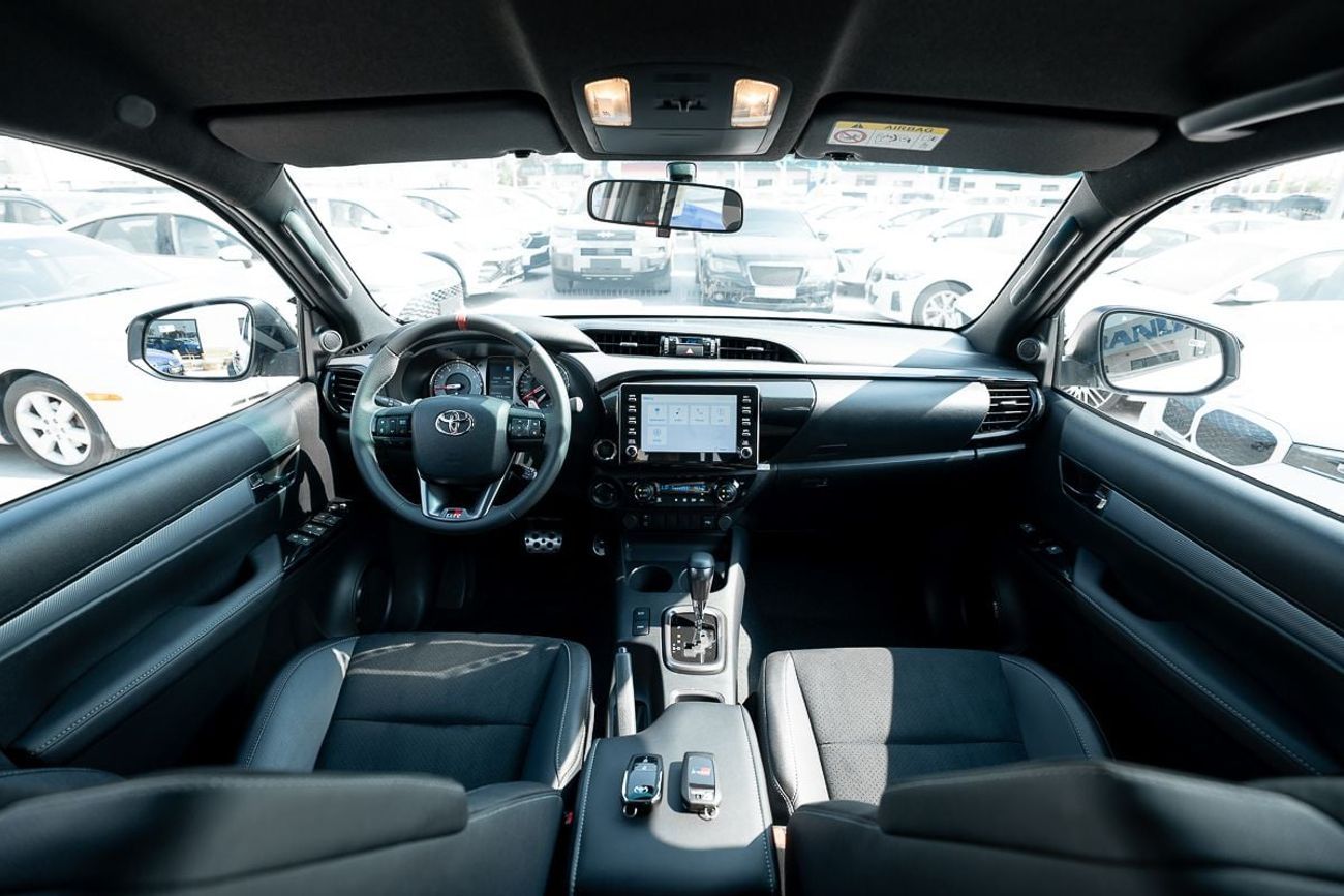 Toyota Hilux GR Sport 4.0L GR-S Rally 4.0L