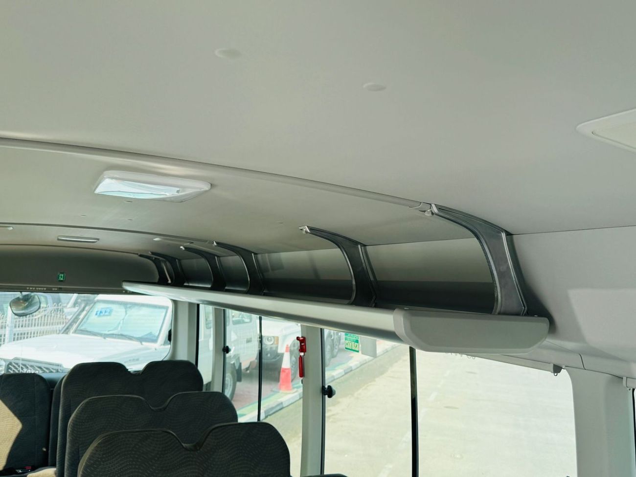 Toyota Coaster TOYOTA COASTER 2.7L PTR GCC 23 SEATS M/T B/O WHITE 2025