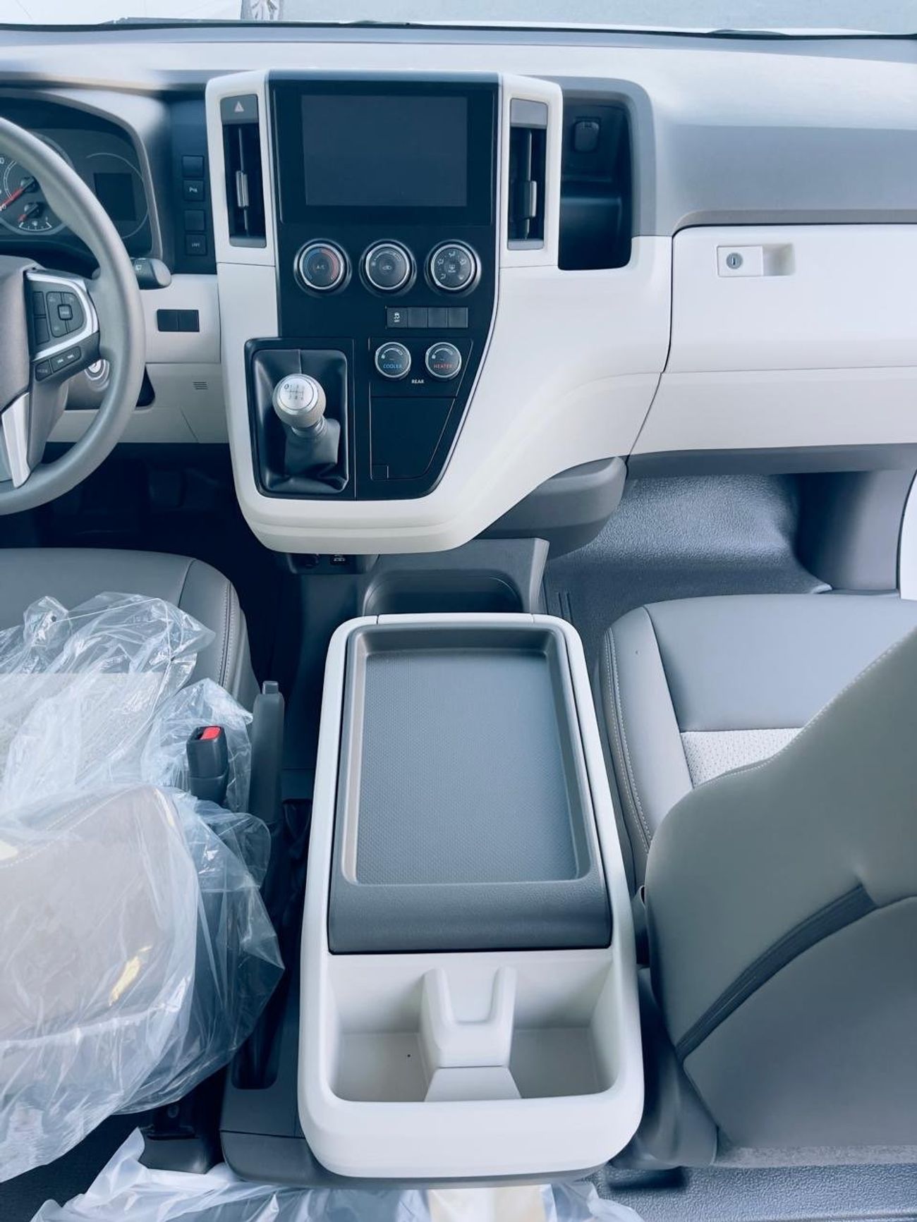 Toyota Hiace Commuter 2.8L