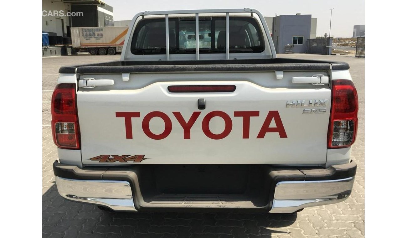 Toyota Hilux 2020 2.7 DC 4x4 CAM. B-LINER. STEEL WIDE. SR5 full option - out GCC- Black/Black available