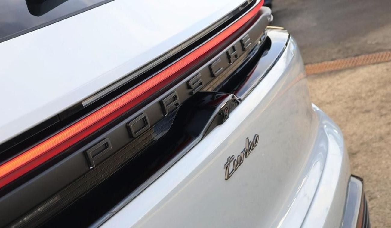 بورش ماكان Electric Estate 470kW Turbo RIGHT HAND DRIVE