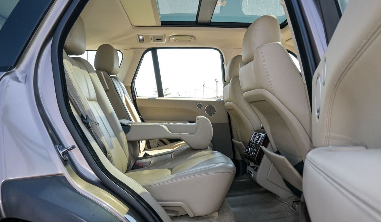 لاند روفر رينج روفر Perfect Condition Range Rover Vogue HSE - 2016 Low Mileage