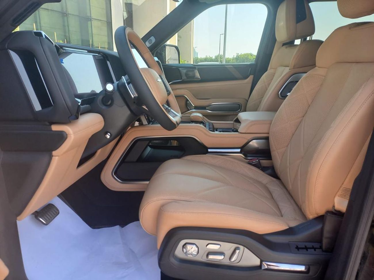 BYD Leopard 8 Smart and Brave Flagship Edition (6 Seats)