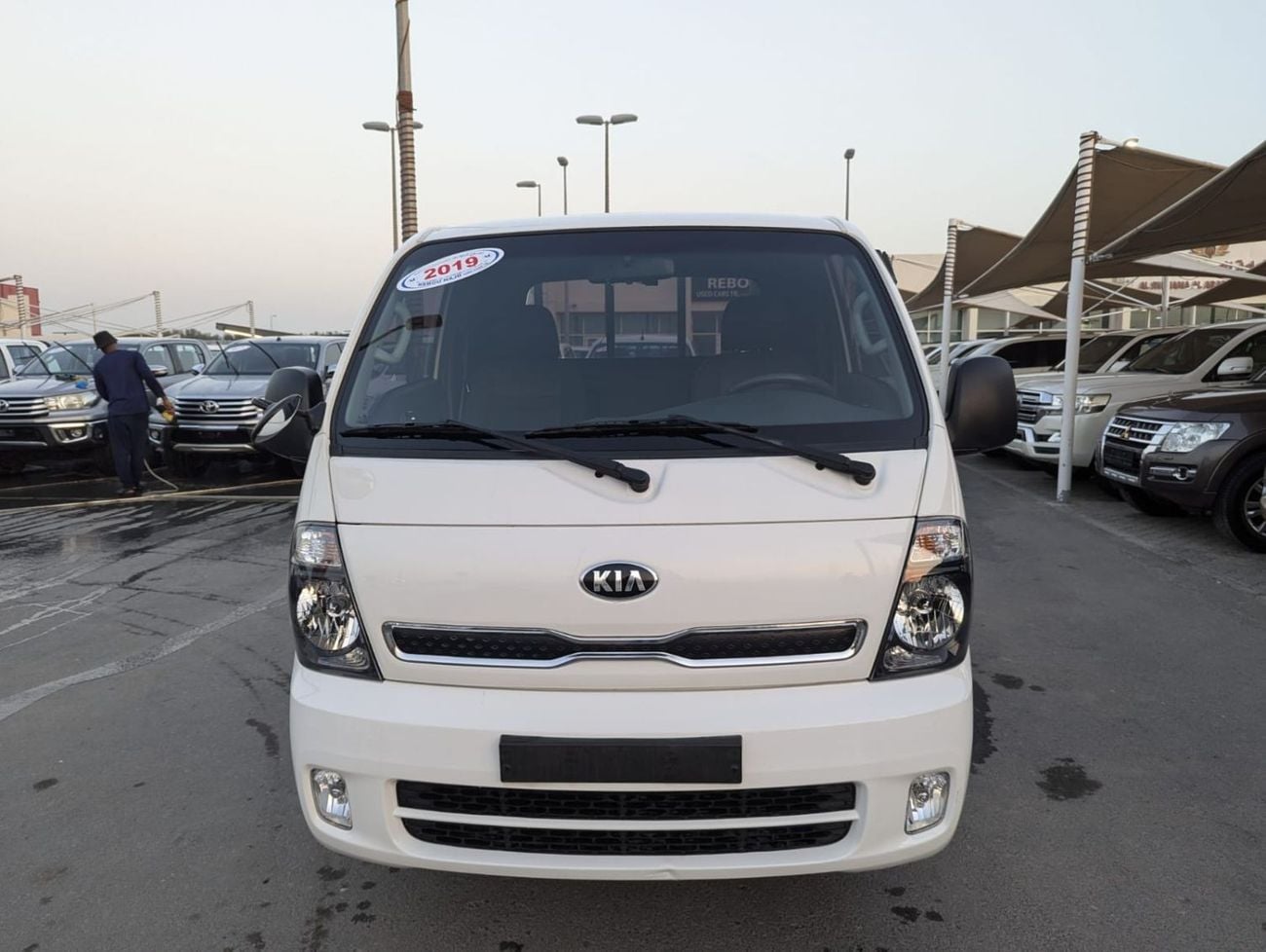 Kia Bongo Kia Bongo 2019 diesel 4 cylinder engine 2.5 Korean specs clean car without accident without paint no