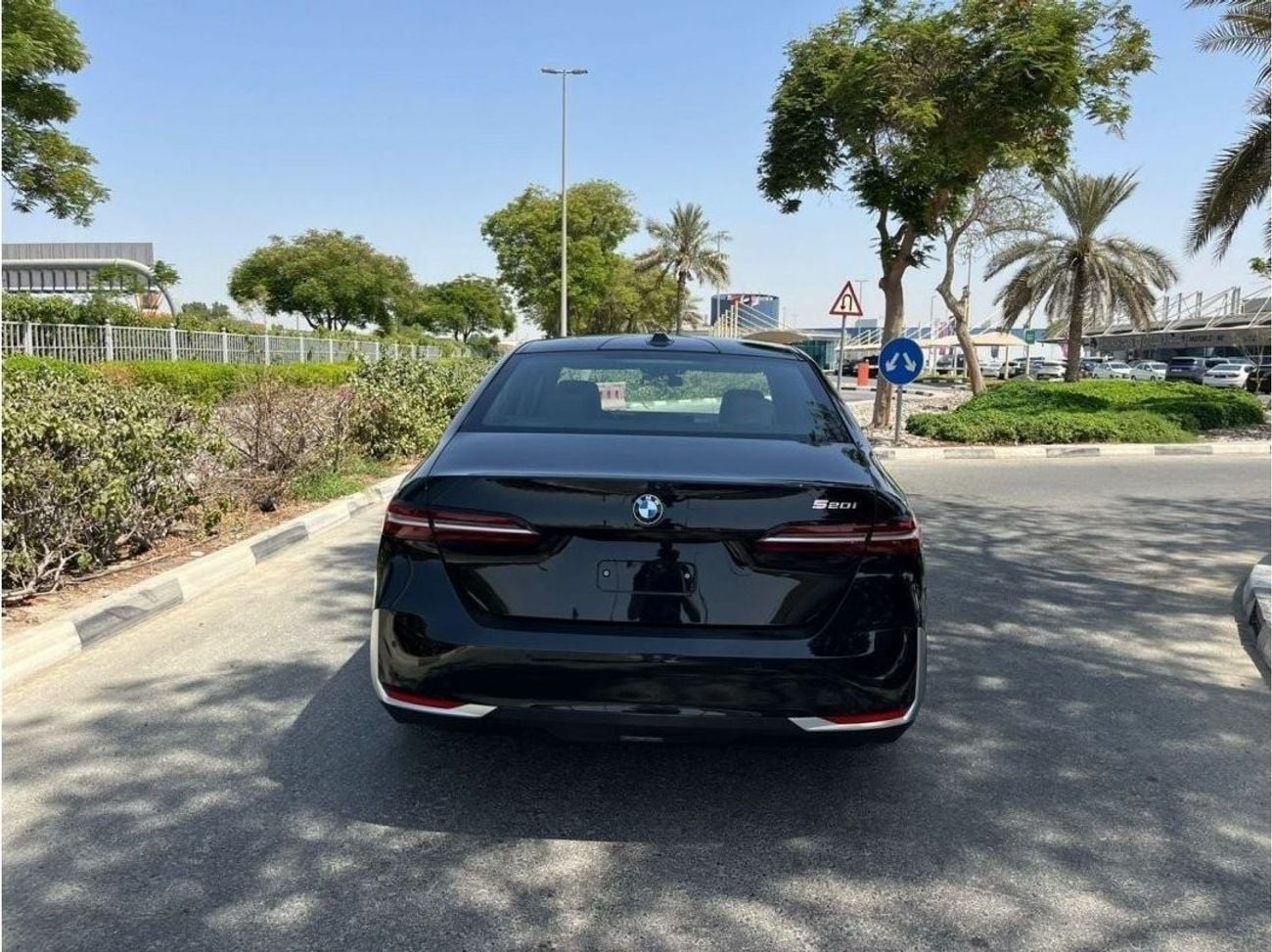 BMW 520i EXCELLENCE BMW 520I 0KM GCC 2024