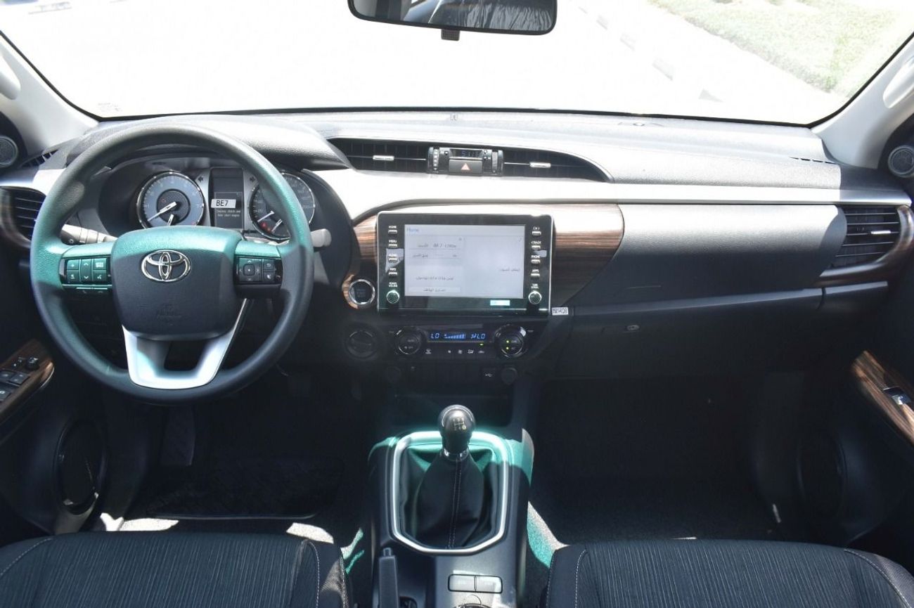 Toyota Hilux TOYOTA HILUX SR5 2.7L MT 2025 FULL OPTION