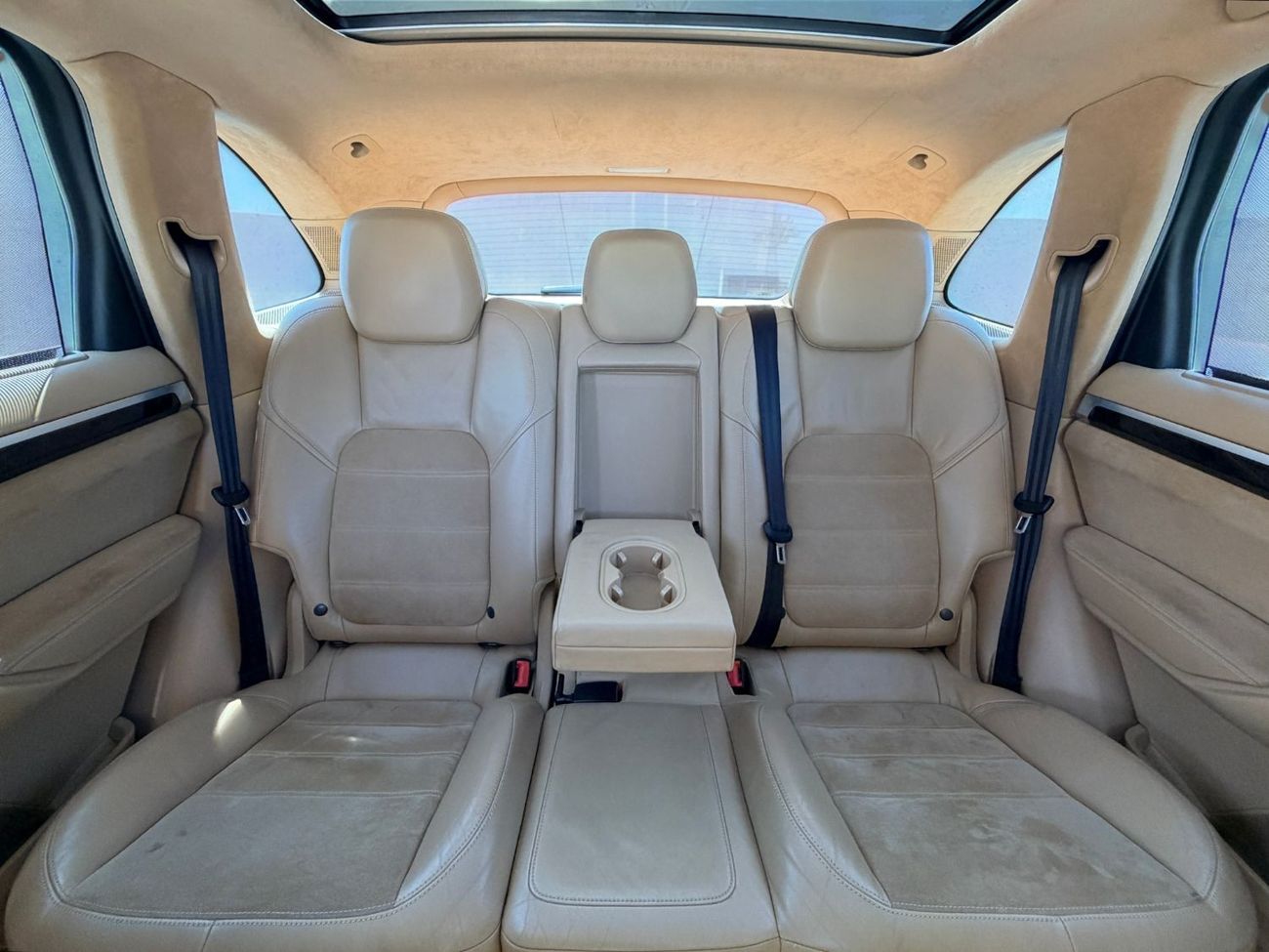 Porsche Cayenne GTS 4.8L PORSCHE CAYENNE GTS | 4.8L V8 – 420 BHP | 2013 | GCC SPECS