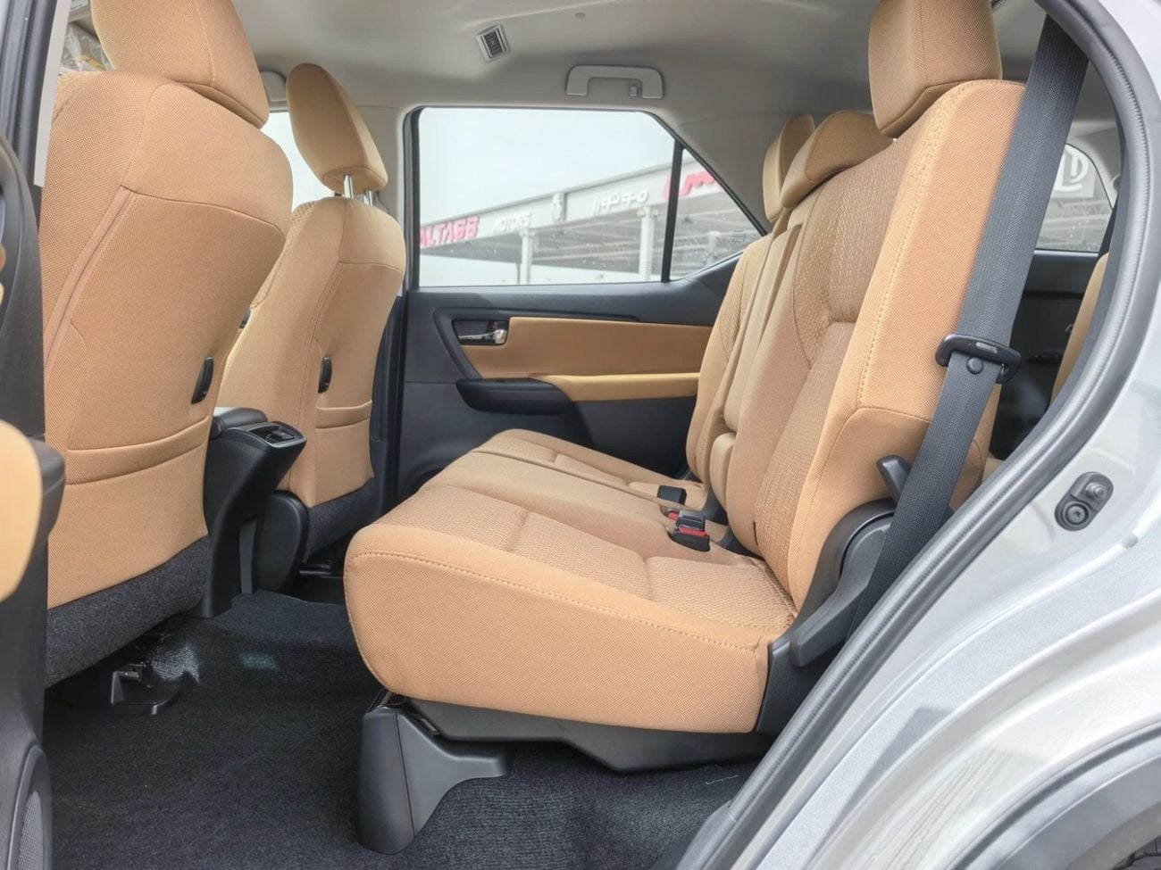 Toyota Fortuner EXR FORTUNER,2.7L,4X4,MANUAL AC,ROOF RACK,REAR VEIW CAMERA,17''AW,A/T,2026MY( FOR EXPORT ONLY)