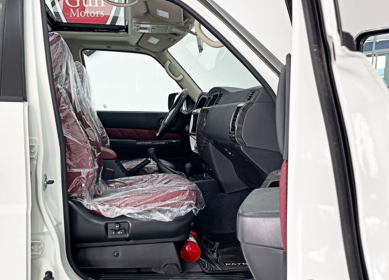 Nissan Patrol Super Safari MANUAL GEAR  V6 4.8L-6CYL SUNROOF EXCELLENT CONDITION