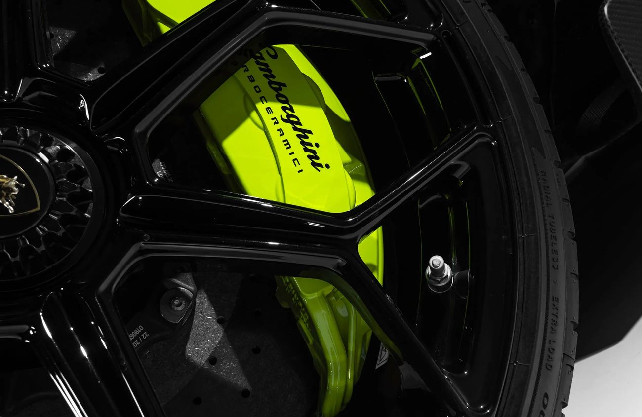 Lamborghini Aventador 6.5L V-12 Naturally Aspirated Engine | Warranty