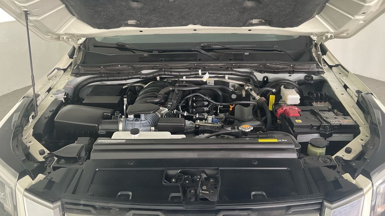 Nissan XTerra Titanium 2.5L RWD Titanium | Guaranteed Warranty | 0 Down Payment