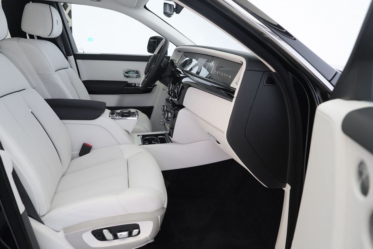 Rolls-Royce Phantom EWB 6.8L