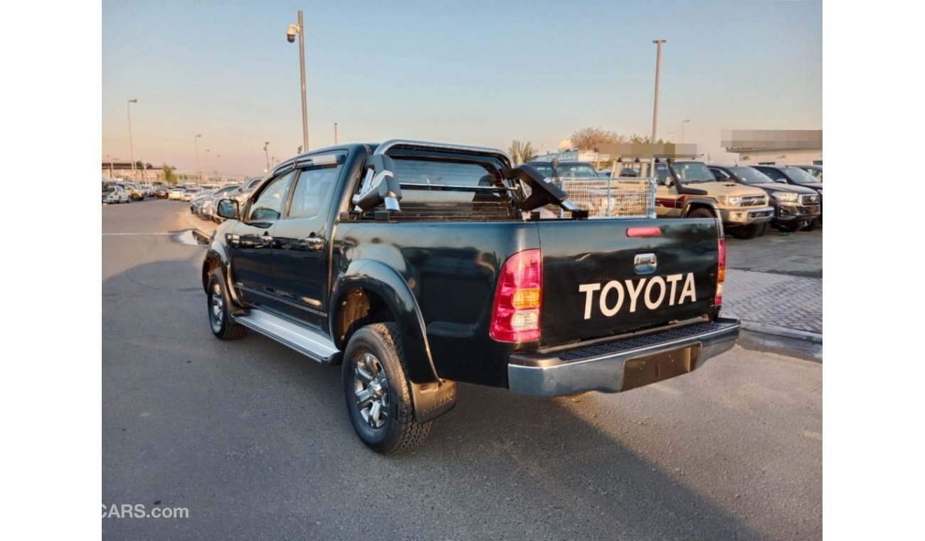 تويوتا هيلوكس TOYOTA HILUX PICK UP RIGHT HAND DRIVE(PM05739)