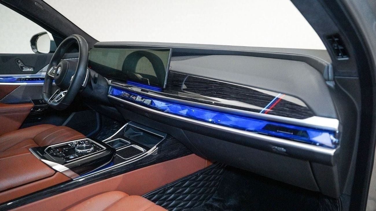 بي أم دبليو 740Li M Sport Individual - Extended Special Offers - AED 5,280 P/M