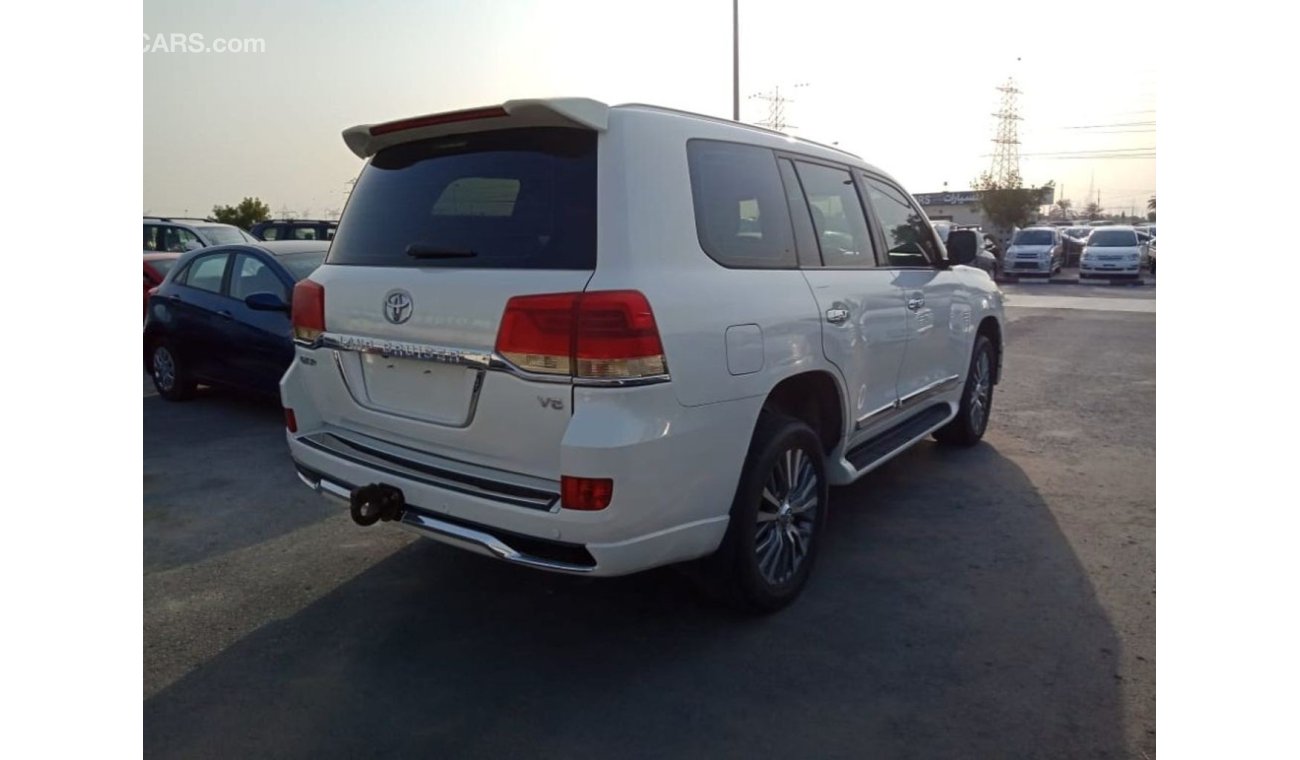 تويوتا لاند كروزر LAND CRUSIER GXR V6 2011