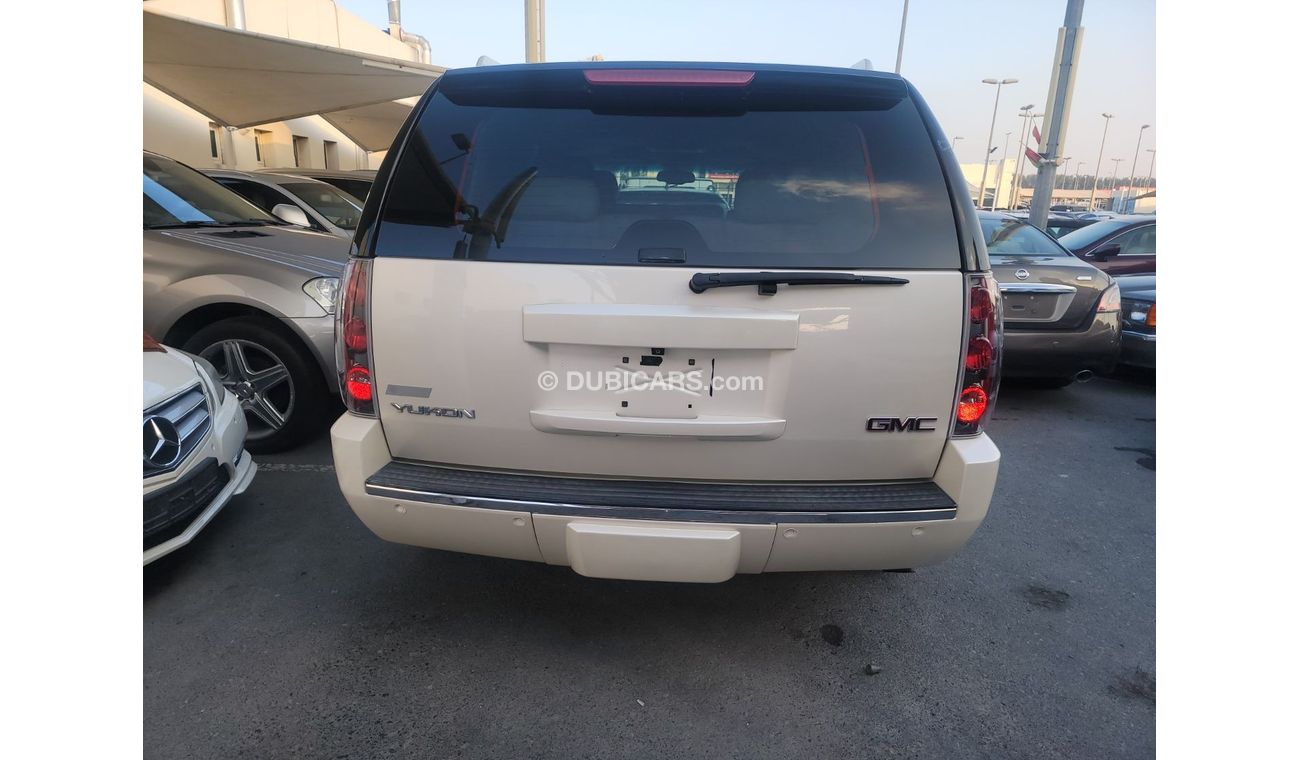 GMC Yukon Denali