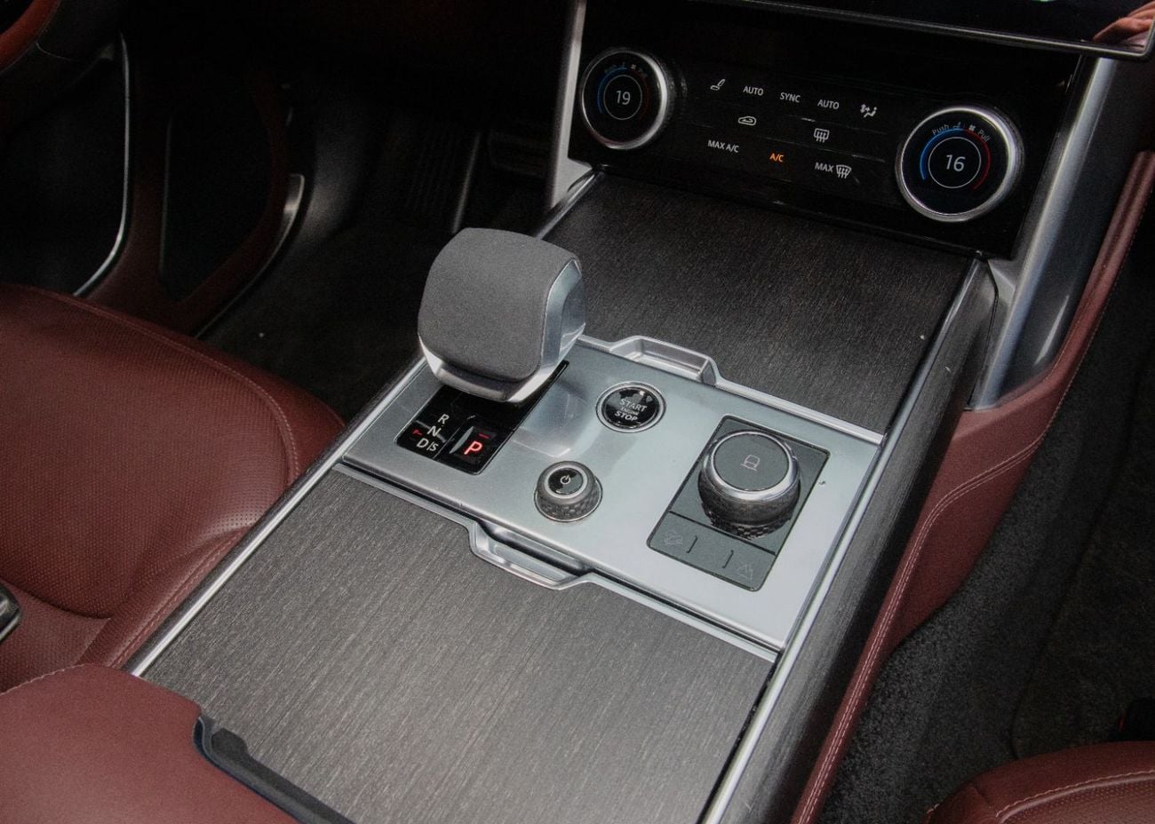 Land Rover Range Rover HSE P530 4.4L