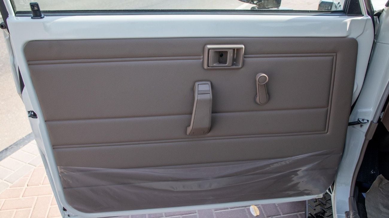 Toyota Land Cruiser 70 LC 78 HARDTOP 4.0L MT 2025 Toyota Land Cruiser 4.0L M/T