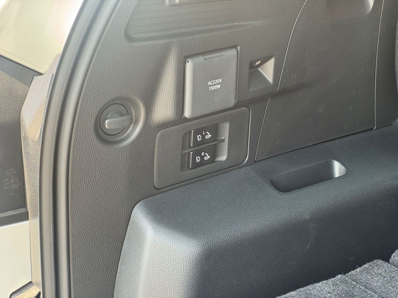 Lexus LX 700h LEXUS LX700HEV 7 SEATER AUTO PARK 2026YM GCC