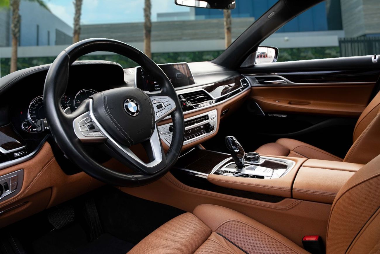 BMW 750Li 50LI XDRIVE V8 | 2,937 P.M  | 0% Downpayment | Excellent Condition!