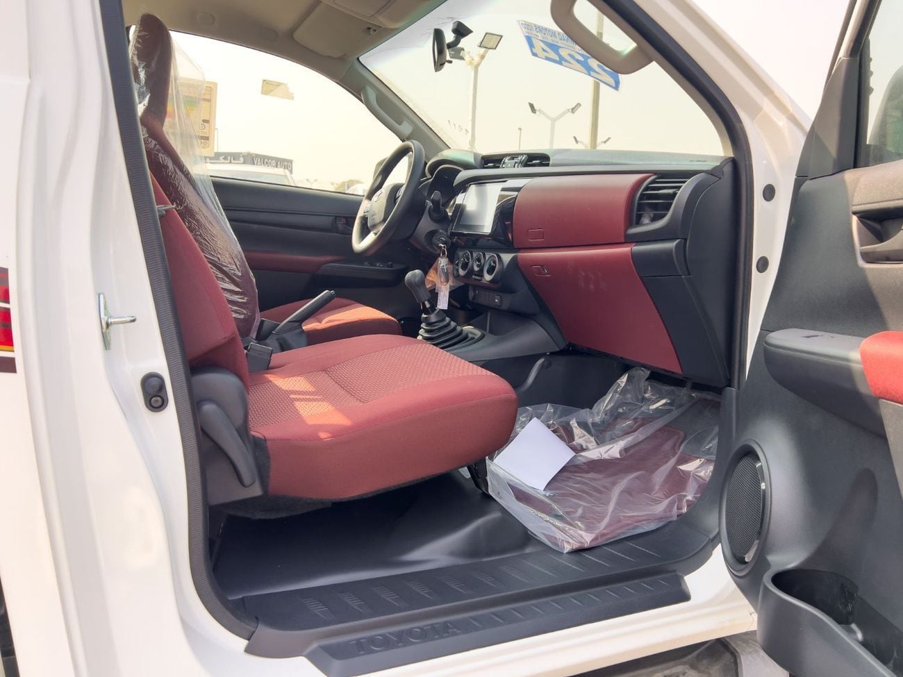 Toyota Hilux EXPORT ONLY - Hilux GL 2.4L 4x4 Without Differential Lock