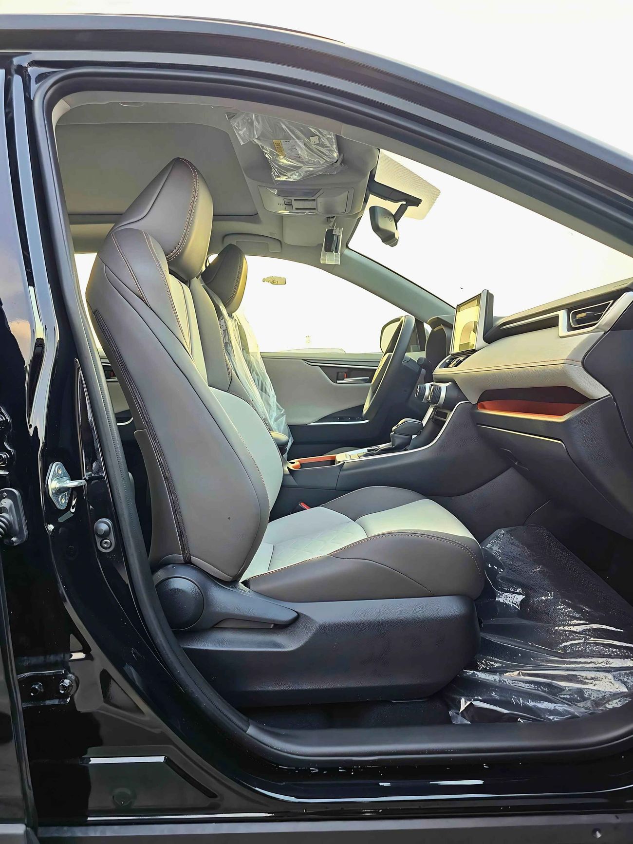 تويوتا راف ٤ Adventure, Full Option 2.5L / AWD With Panoramic Roof, Driver Power Seat  (CODE #  RADVP)