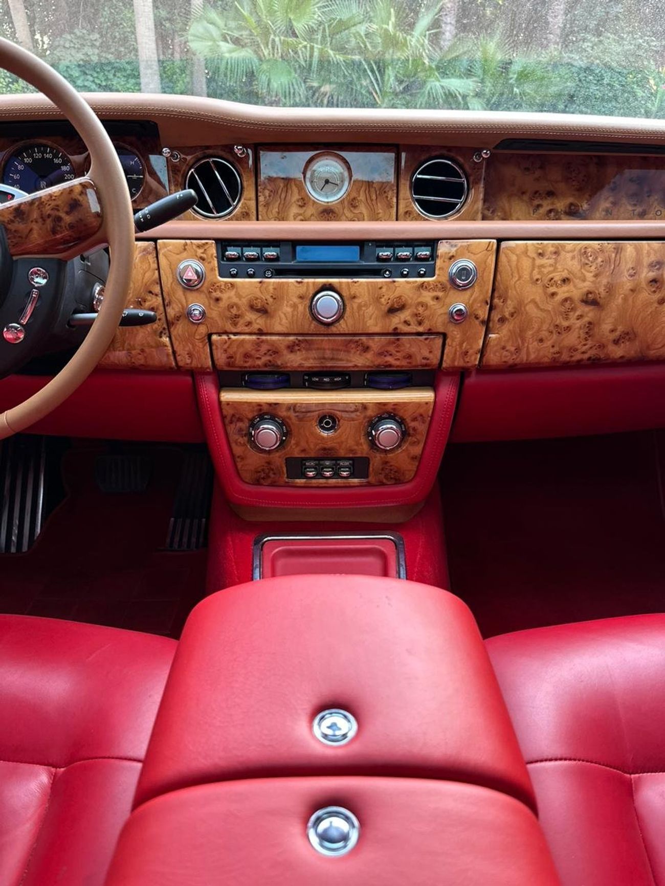 رولز رويس فانتوم 2007 | GCC Specs | V12 6.75L | Mansory Rims | Ultra Luxury | Timeless Design | Powerful V12