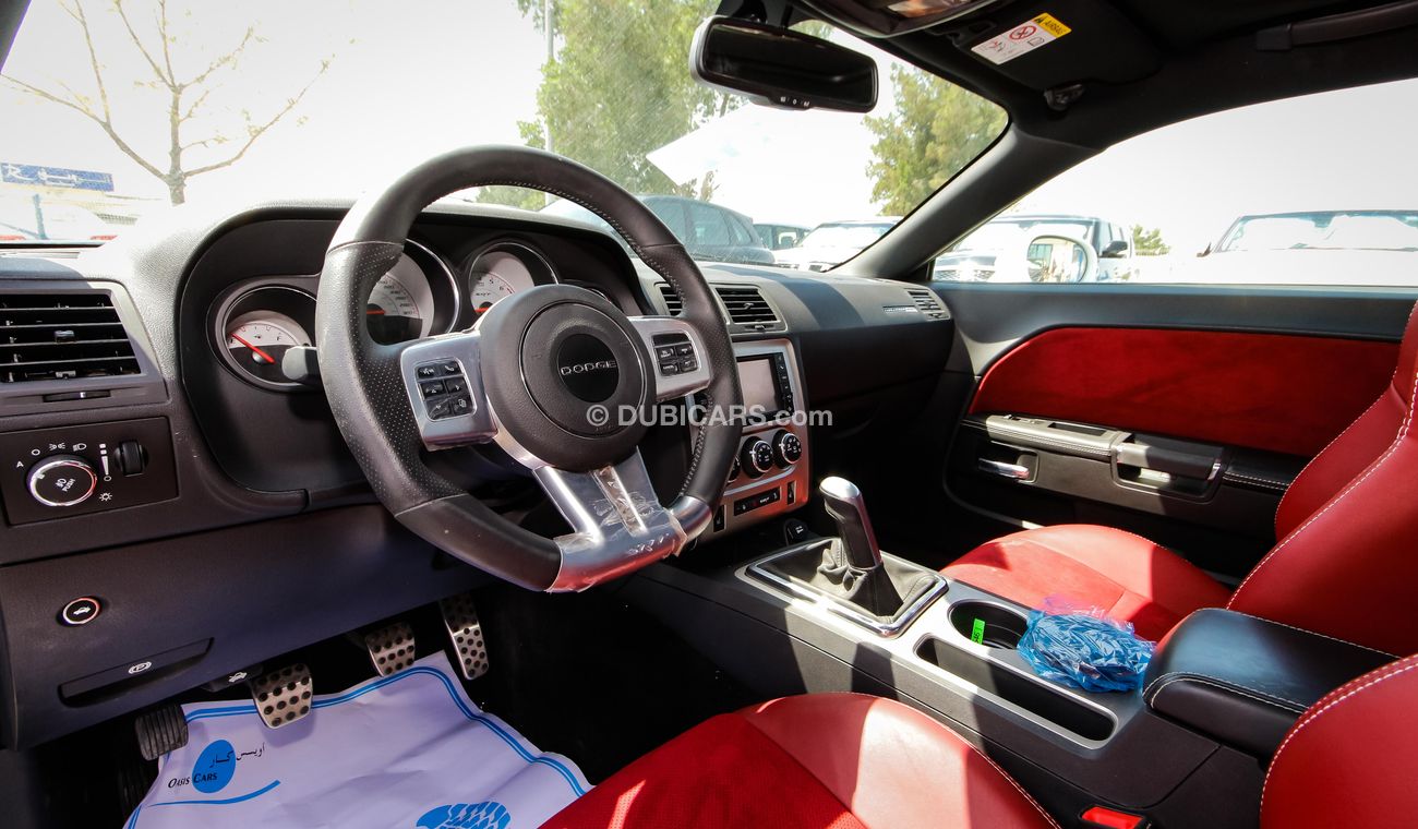 Dodge Challenger Hemi SRT