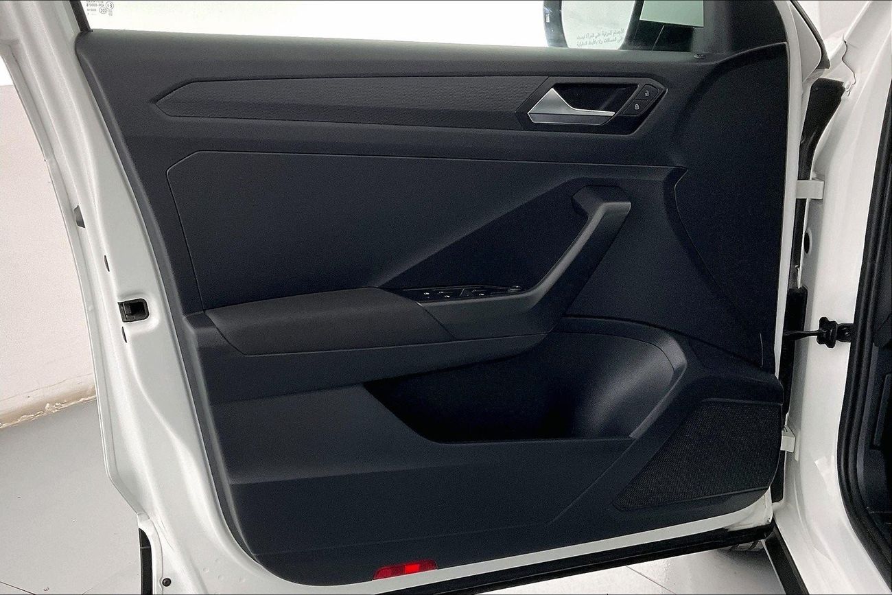 تويوتا يارس SE / E | ضمان مجاني لمدة عام | 0 دفعة أولى