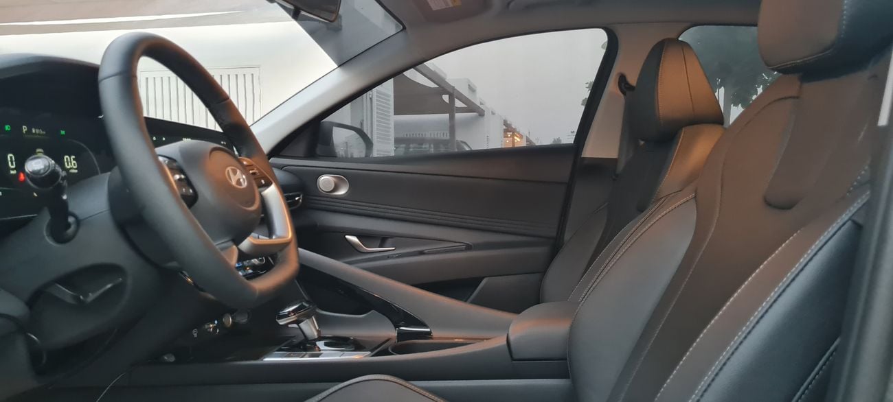 هيونداي إلانترا 2.0L Comfort