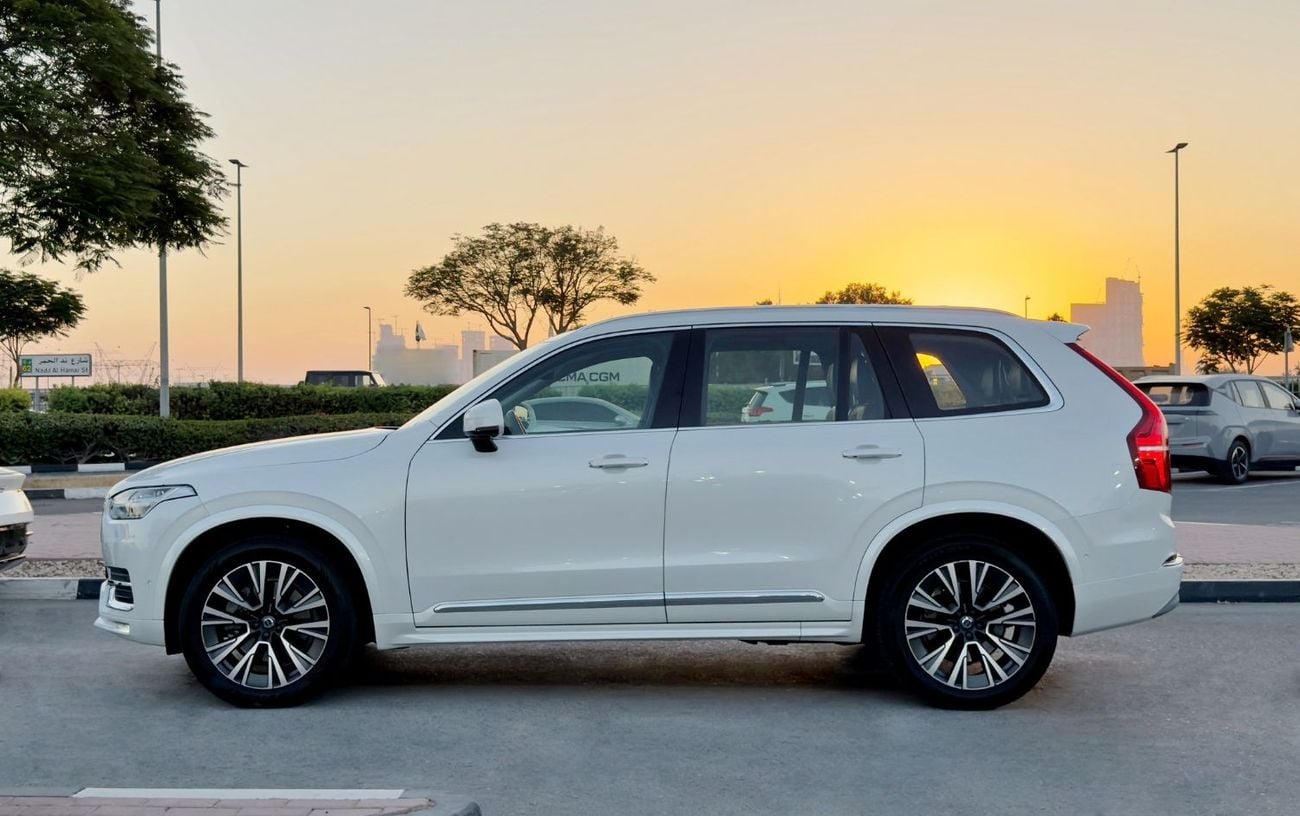 فولفو XC 90 MOMENTUM