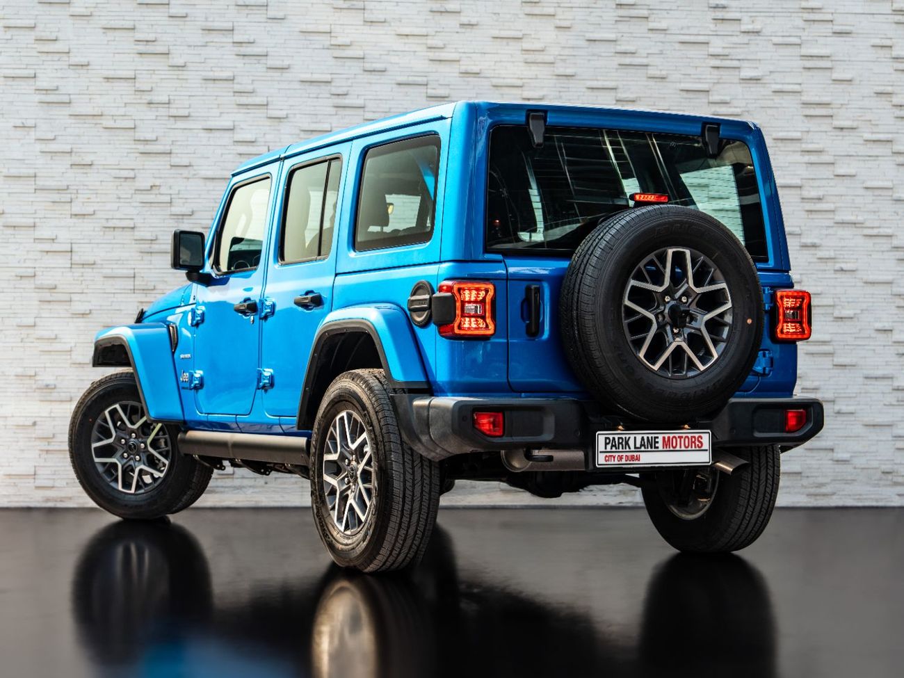 Jeep Wrangler Unlimited Sahara 2.0L A/T