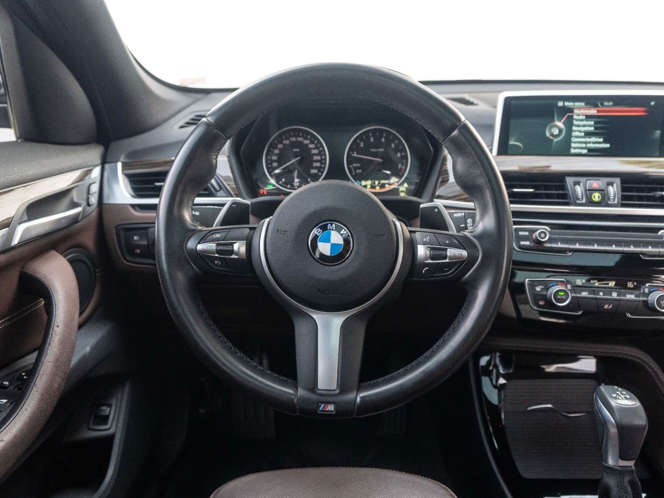 بي أم دبليو X1 sDrive 20i M Sport 2.0L