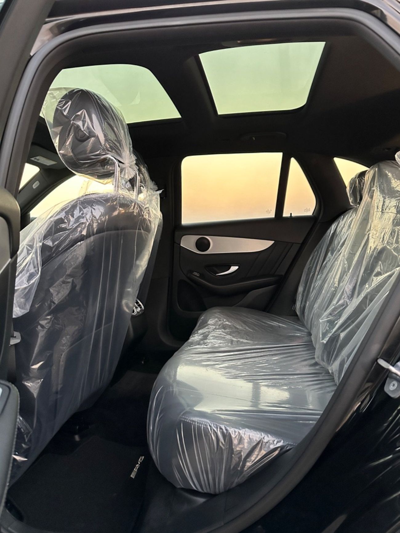 مرسيدس بنز GLC 300 Premium 2.0L