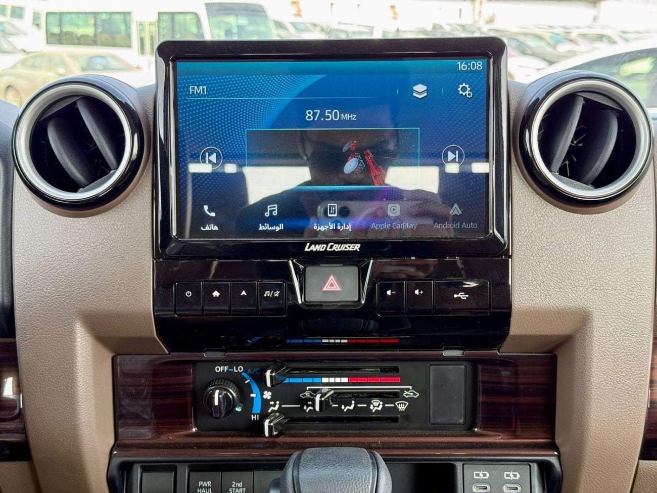 تويوتا لاند كروزر 70 TOYOTA LAND CRUiSER - ( 70 SERIES )-(GRJ79)-PiCK UP DOUBLE CAB - 4.0 - 4WD - 2025