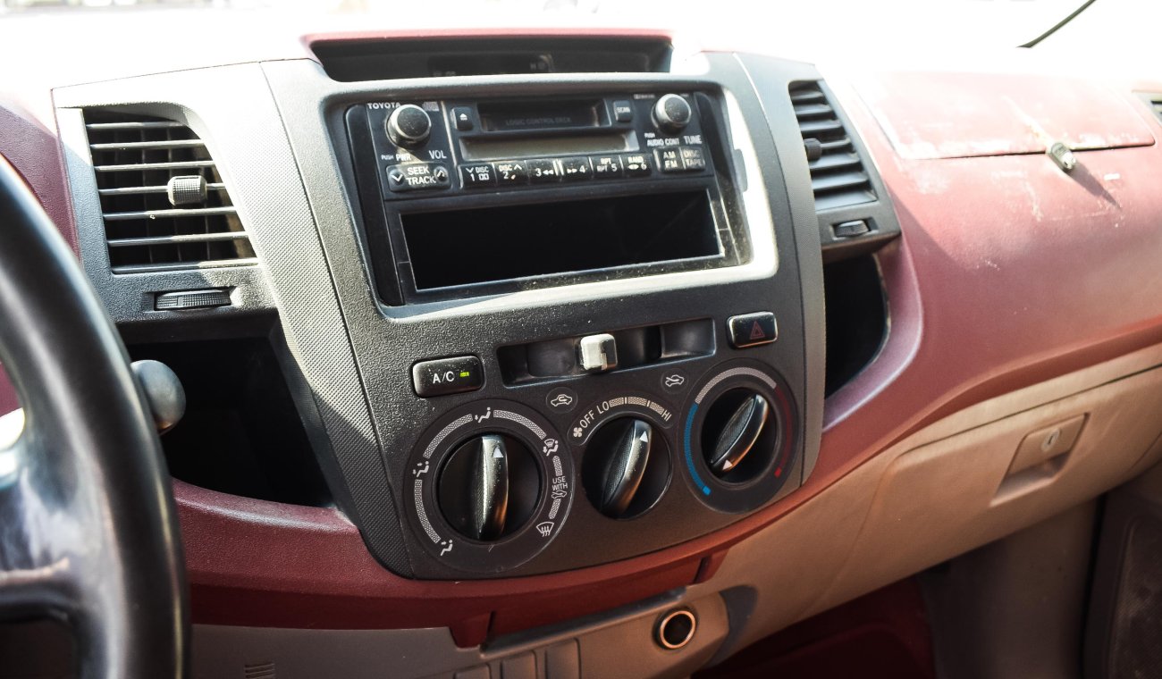 Toyota Hilux With Tan seat covers