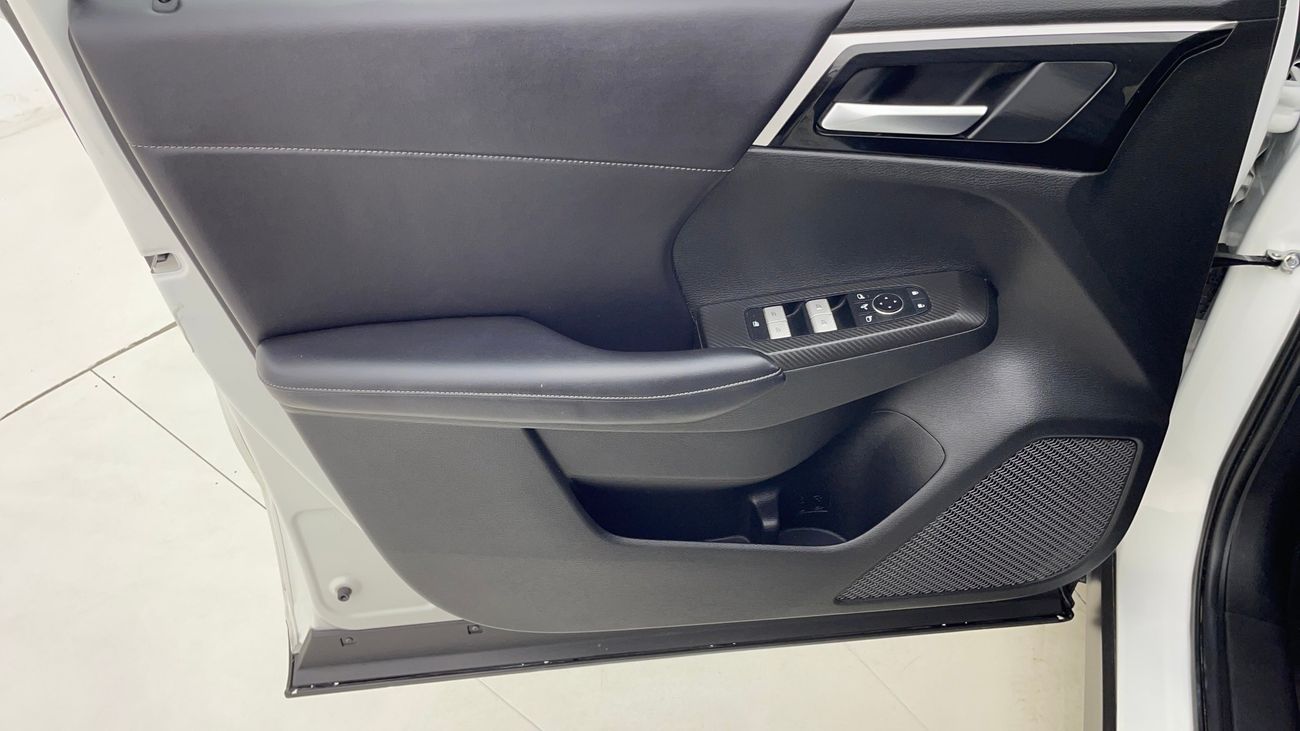 ميتسوبيشي آوتلاندر HL SYNTHETIC LEATHER WITH SUNROOF 2.5 | بدون دفعة مقدمة | اختبار القيادة في المنزل