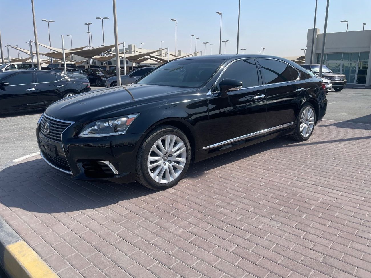 لكزس LS 600 لكزس LS600 وارد كوريا فل اوبشن اورآق جمارك