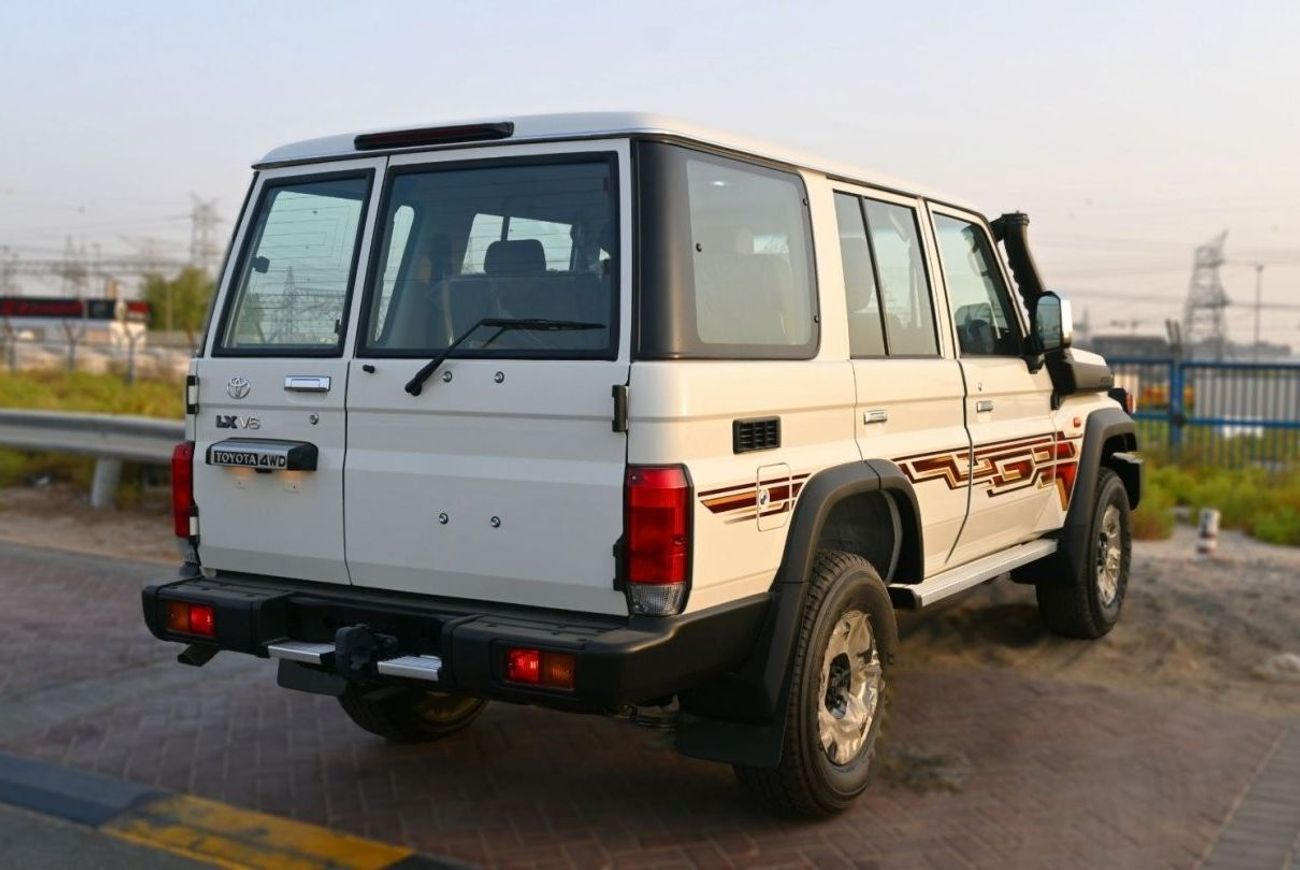 تويوتا لاند كروزر 70 TOYOTA  LAND CRUISER HARDTOP LC76 4.0L 2024