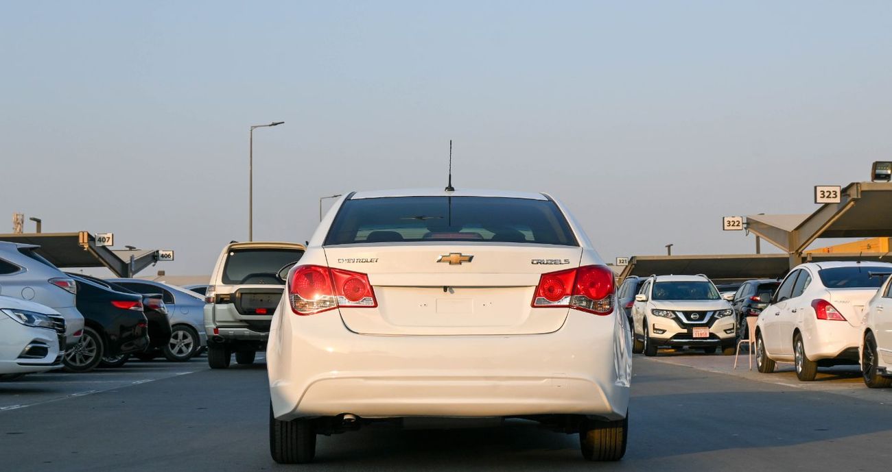 Chevrolet Cruze CHEVROLET CRUZ 2015 GCC IN EXCELLENT CONDITION