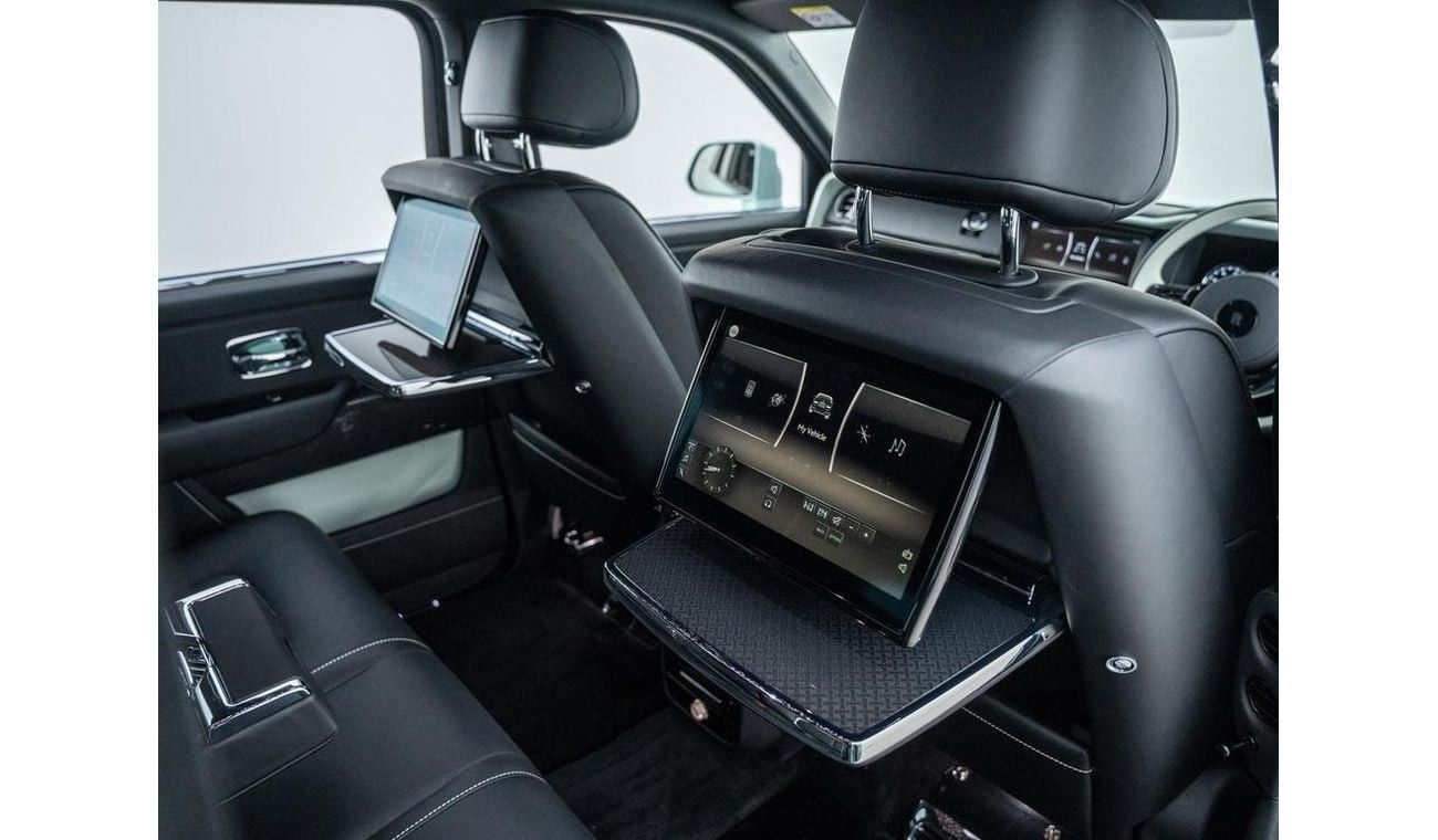 رولز رويس كولينان 6.75 V12 Black Badge RIGHT HAND DRIVE