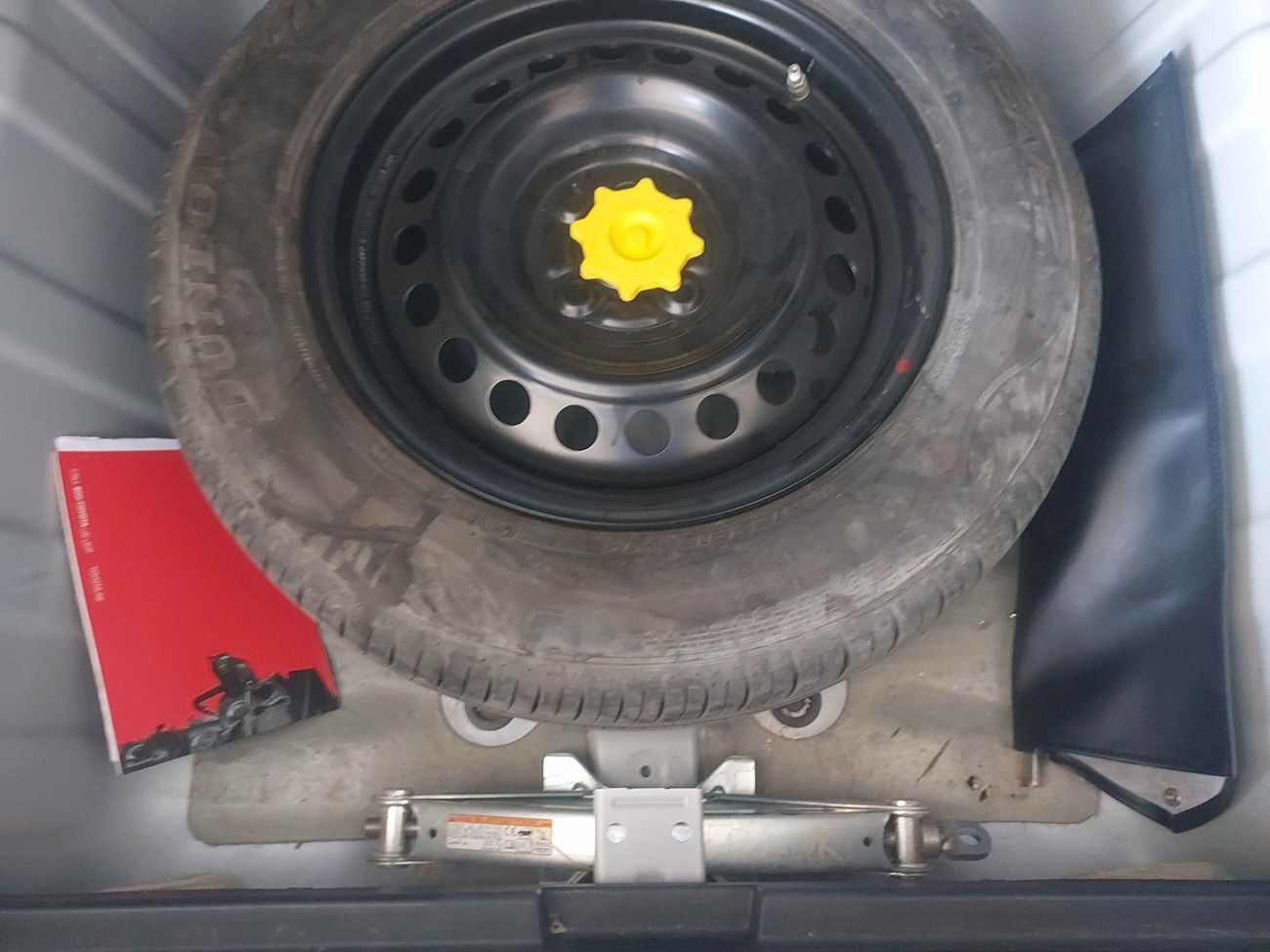 تويوتا يارس E 1.5 | بدون دفعة مقدمة | اختبار القيادة في المنزل