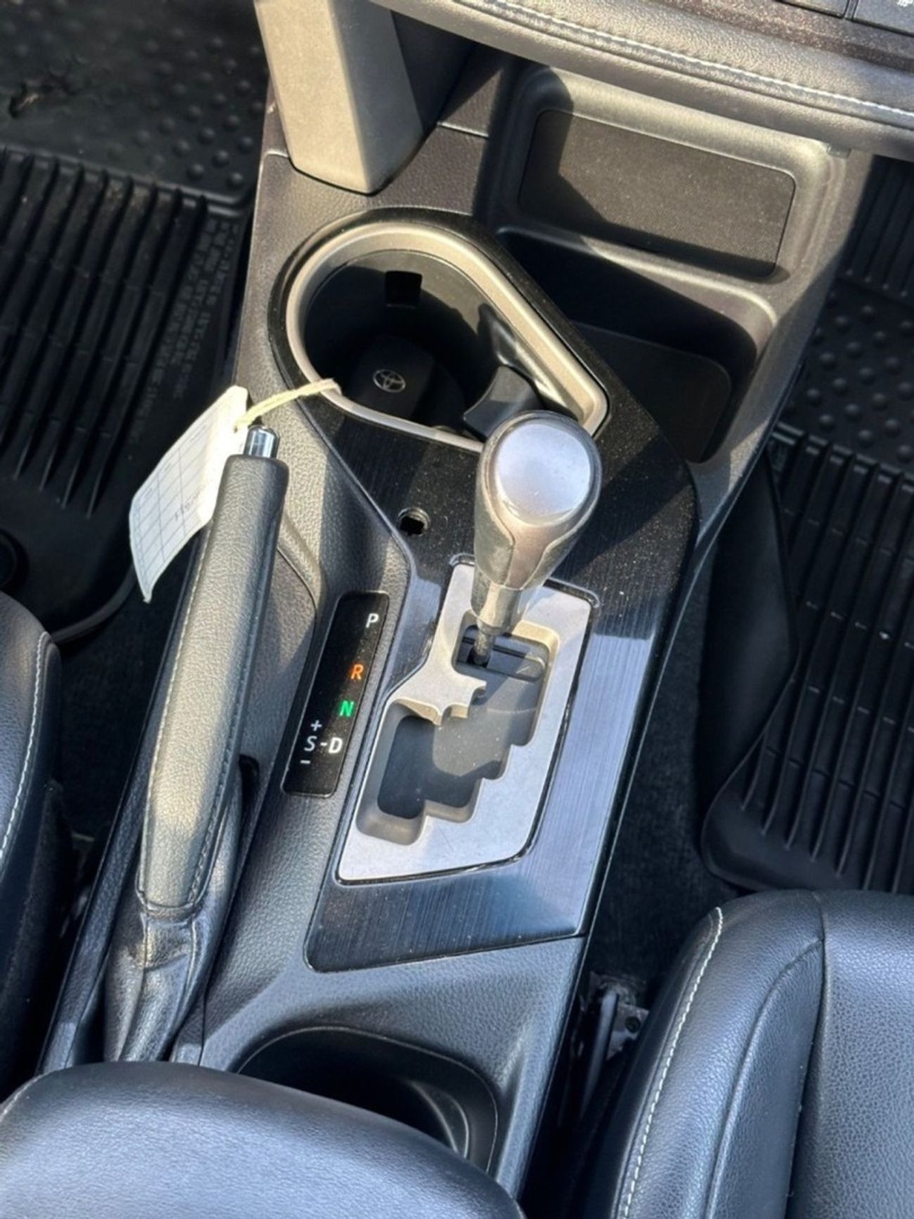 تويوتا راف ٤ Limited 2.5L push start, leather seats, Power seats,sunroof