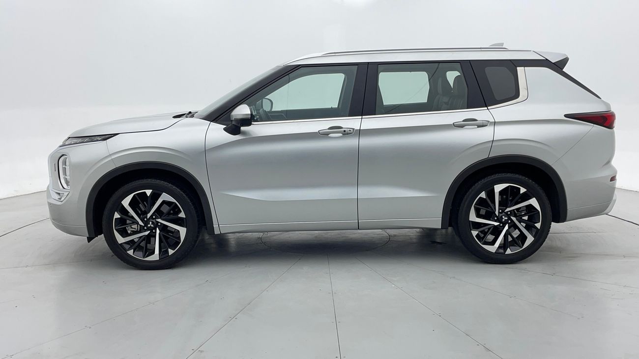 Mitsubishi Outlander PREMIUM LAUNCH EDITION 2.5 | Zero Down Payment | Free Home Test Drive